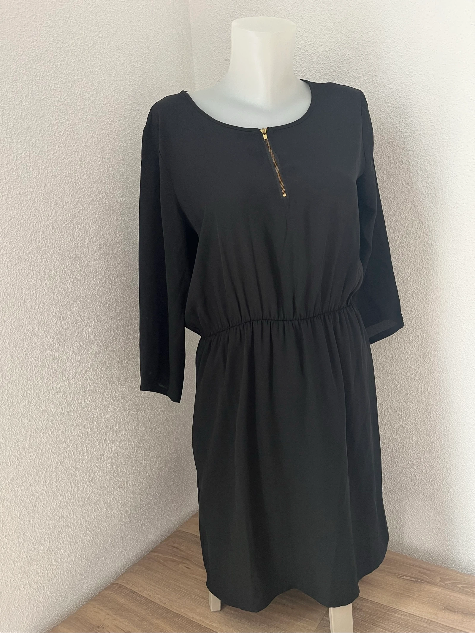 Robe noire taille 42 – photo 2